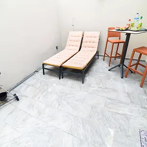 Lez'arlet Plage Apartment
